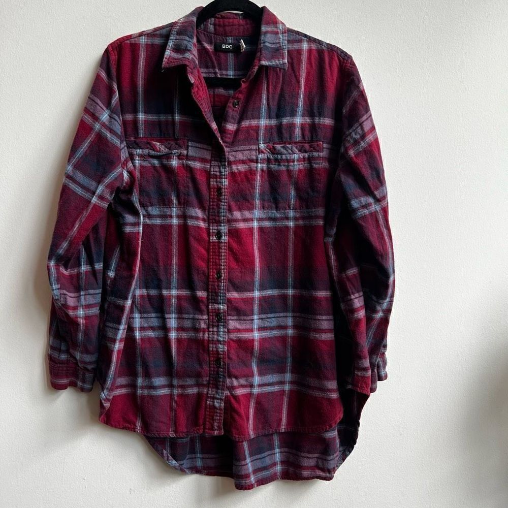 BDG Women’s Oversized Plaid Button-DownRed Shirt Size M